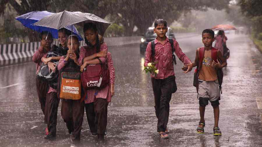 Heavy Rain in Mumbai | Rain in Maharastra | Weather News | IMD | Mumbai | Rainfall | Mumbai Rain | Gujarati Blogs | Gam no choro | Gujarati news | Divya Bhaskar | Gujarat samachar | Jamaat | Jalsa karo jentilal | Jalsa | Gujarati story | Gujarati jokes | Gujarat ni history | gujarati varta | gujarati funny jokes | gujarati inspirational story | gujarati love stories | gujarati moral stories | gujarati short stories | gujarati varta story | jokes gujarati funny | love story gujarati | Gujarati news | Gujarat| BAPS Hindu Mandir, Abu Dhabi | Gujarat news | sarangpur hanuman | Gujarati cinema | Film | mumbai samachar | dwarka | stay in us | stay in uk | Gujarati Blog | Gujarati Thoughts/Ideas | Gujarati Literature | Gujarati Culture | Gujarati Photography | Gujarati Poetry | Gujarati Music | Gujarati Films/Movies | Gujarati Stories | Gujarati Health | Gujarati Recipes | Gujarati Technology | Gujarati Sports | Gujarati Universities | Gujarati Riddles