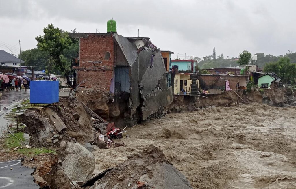 Himachal Pradesh | heavy Rain | Cloudburst | Kedarnath | Gam no choro | Gujarati news | Janva Jevu | Khas Khabar | Ajab Gajab | Divya Bhaskar | Gujarat samachar | Gujarati story | Gujarati jokes | Gujarat ni history | gujarati varta | gujarati funny jokes | gujarati inspirational story | gujarati love stories | gujarati moral stories | gujarati short stories | Gujarat news | Gujarati cinema | Film | Gujarati Blog | Gujarati Thoughts/Ideas | Gujarati Literature | Gujarati Culture | Gujarati Photography | Gujarati Poetry | Gujarati Music | Gujarati Films/Movies | Gujarati Stories | Gujarati Health | Gujarati Recipes | Gujarati Technology | Gujarati Sports | Gujarati Universities